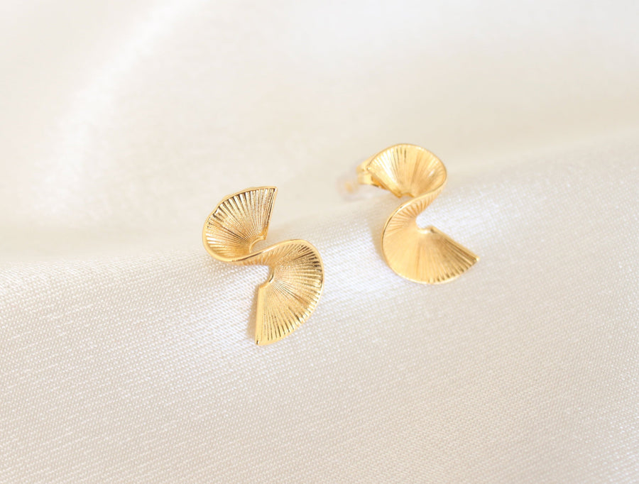 Aretes Hermoso Xuping Oro Dorado